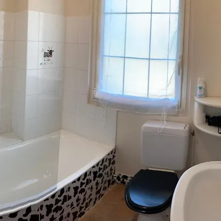 Les Bosquets * Saint-Ouen-Des-Toits